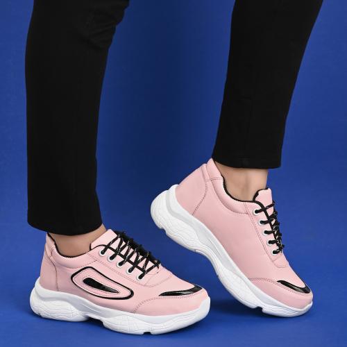 trendy female sneakers