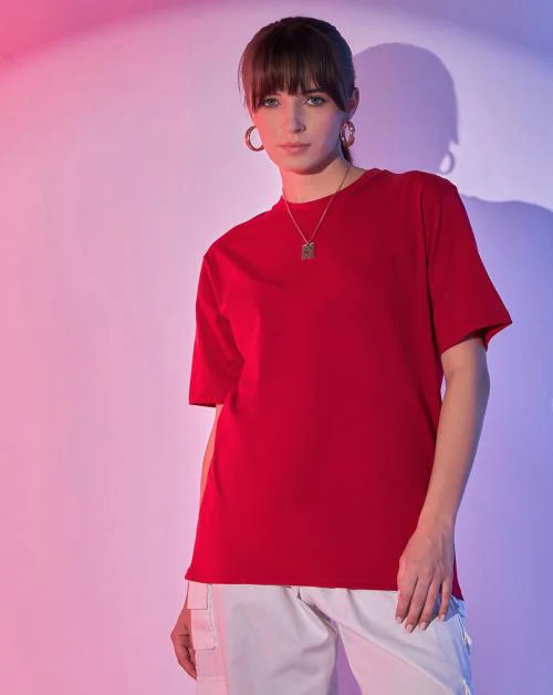 Buynewtrend Red Solid Oversized Round Neck Women Long T-Shirt | Loose Fit Drop Shoulder Baggy Fit Tshirts