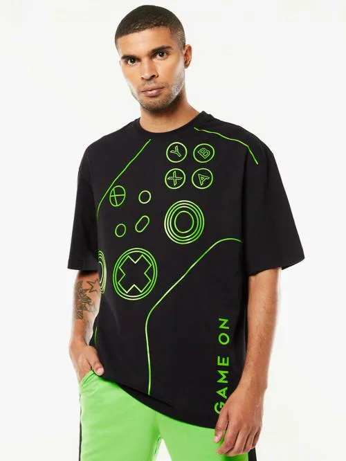 Bewakoof Men's Black Game On Joystick Graphic Printed Round Neck Short Sleeve Oversized T-shirt