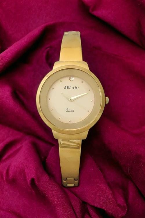 BELARI Ladies Watch golden Dial metal Case And metal Chain , Latest Design Analog Display Ladies cream Watch