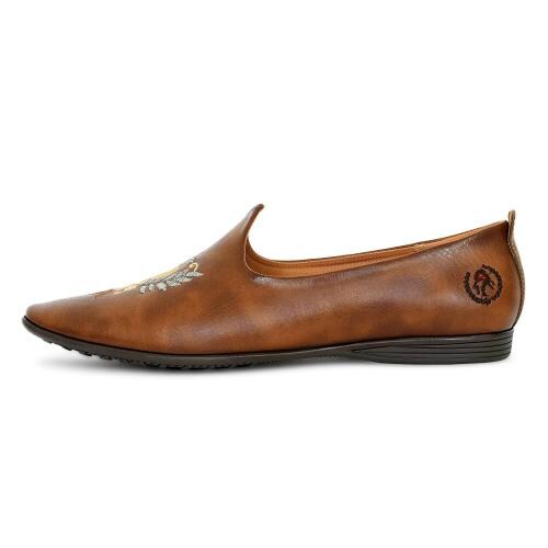 Big Boon Mens Embroidered Mojari Shoes (Brown)