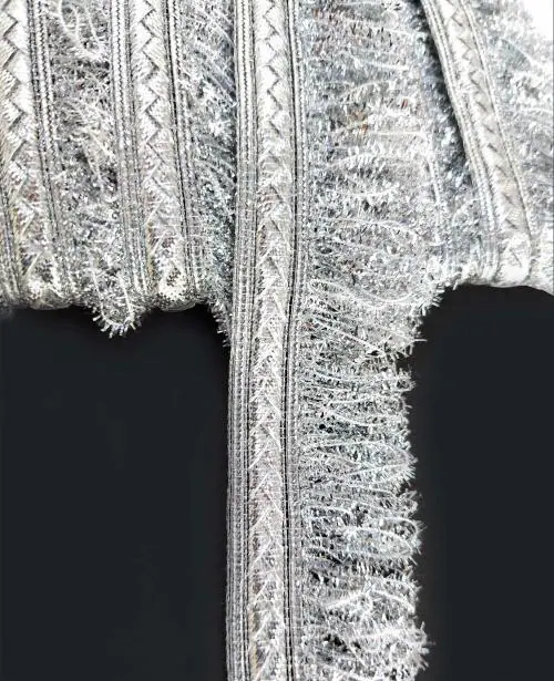 Mezin 1.25 Inch Fulzar Fringes Tassel Decorative Lace Ribbon for Bridal Dupatta (Silver)