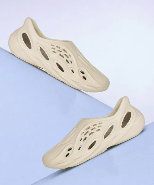 Aqualite Beige Clogs For Men