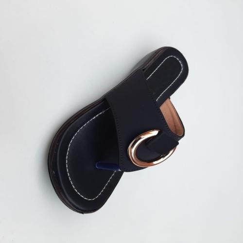 Banuchi Black Flats Sandal for women