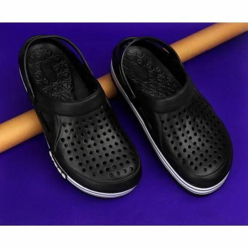 Richale Croos Black Clogs For Men