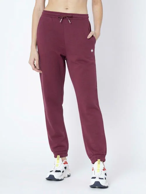 Mode By Red Tape Women's Plum Solid Jogger
