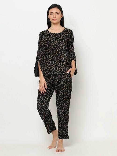 Ultraviolet Women Black Floral Print Cotton Night Suit (M)