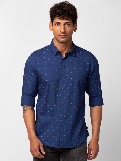 Spykar Men Ink Blue Cotton Slim Fit Printed Shirt