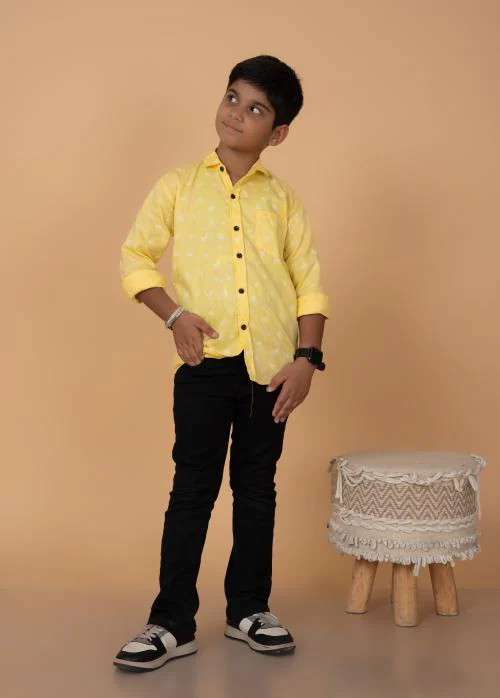 The Tinge Boy's Regular Fit Shirt, 8 Years-9 Years (10250 YW)