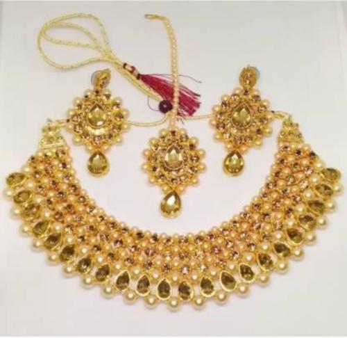 Shikha Store Gold Plated Alloy Earring and Necklace Set (Pink)