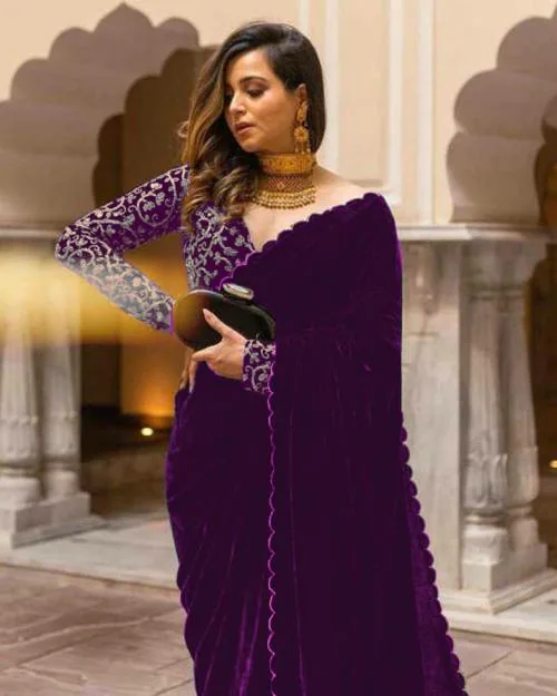 PD CLOTH VILLA Women Purple Embroidered Velvet Saree