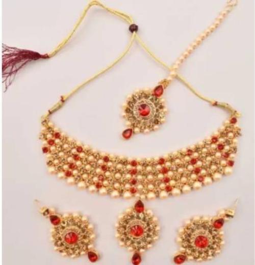 Buy HARITA Alloy Necklace, Earring and Maang Tikka Set (Red) Online at