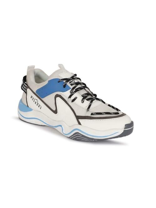 woakers sports shoes