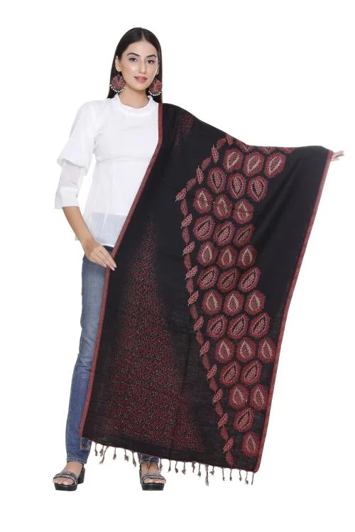 Walaiti Fancy Woolen Shawls & Stoles For Womens
