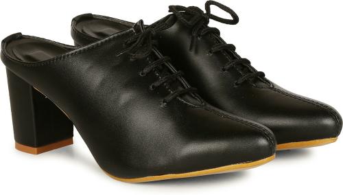 Commander Women Black Causal Shoes