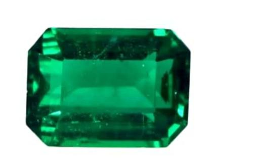 The Gallery of Gemstone 5.50 Carat 6 Ratti Excellent Emerald Shape Panna Ratan IGL Certified