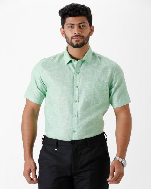 RAMRAJ Men's Green Solid Cotton Blend Short Sleeve Shirt
