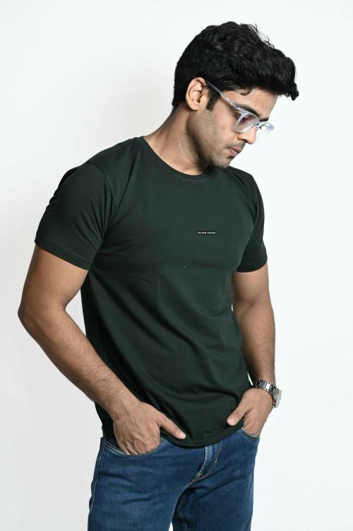 Yellow Pepper Men Solid Round Neck Cotton Blend Green T-Shirt