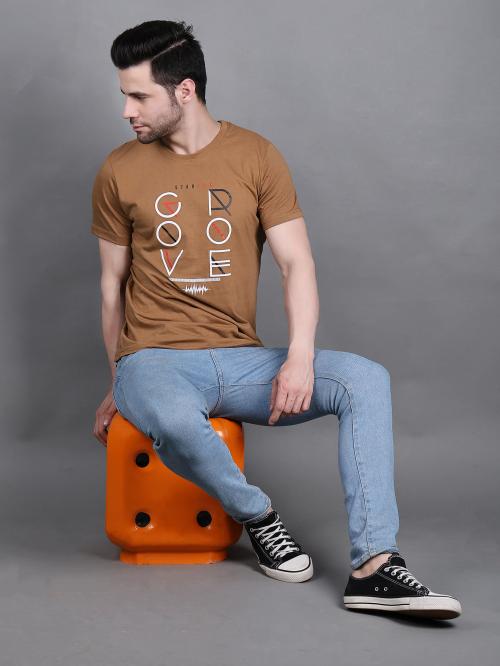 STARFOX Men Brown Half Sleeve Round Neck Printed T-Shirt