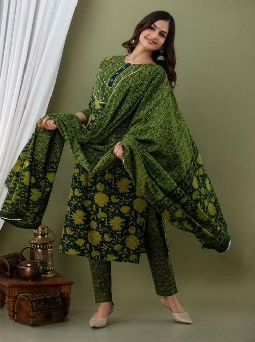 Unisets Women Green Embroidered Viscose Rayon Kurta Pant and Dupatta Set