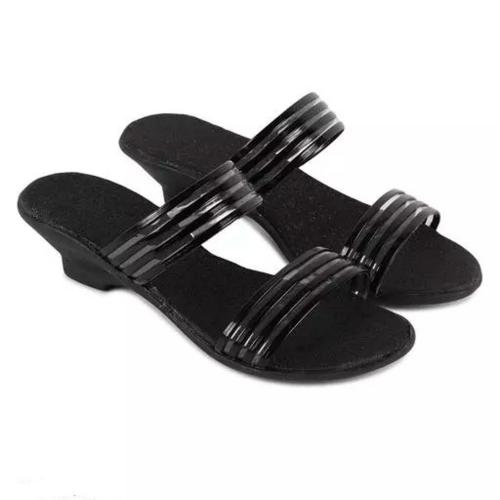 Skytrap Black Solid Rubber Slippers Flipflop for Women