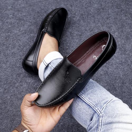 Smoky 15 Black Loafers For Men