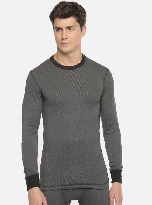 Macroman M Series Men Black Solid Cotton Pack of 1 Thermal Tops