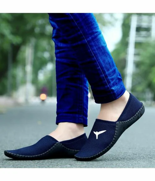 Robbie Jones Blue Sneakers for Men