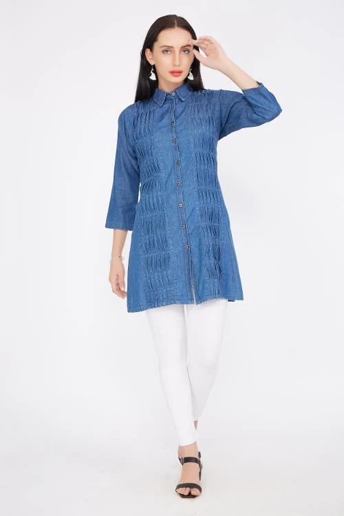 Cefalu Women blue denim collared kurti.