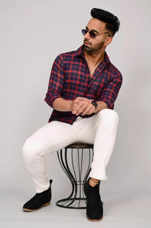 NEOTIVA MenCheckered Cotton Blend Regular Fit Curved Collar Casual Shirt