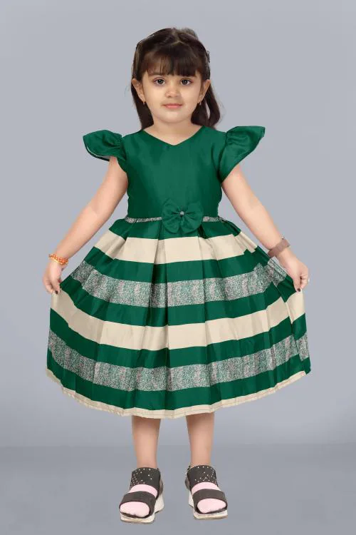 Manaitri Baby Girls Green Printed Satin Knee Length Party Dress (4-5 Years)