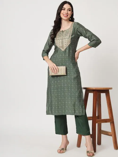 AMIRA'S INDIA ETHNIC WEAR Womens Muslin Embroidered Straight Kurta Viscose Silk Pant Set (Green)
