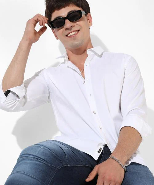 Campus Sutra Men's Solid White Regular Fit Casual Shirt