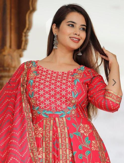 TOULIN Women Red Printed High Slit Kurta with Trouser & With Dupatta