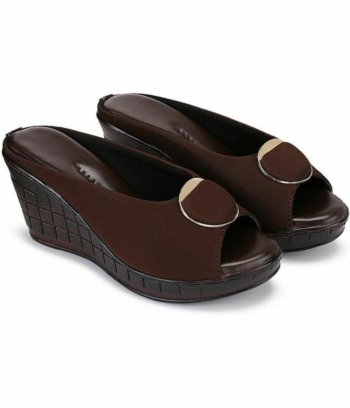 Clouter Hub Brown Heel Sandals for Women