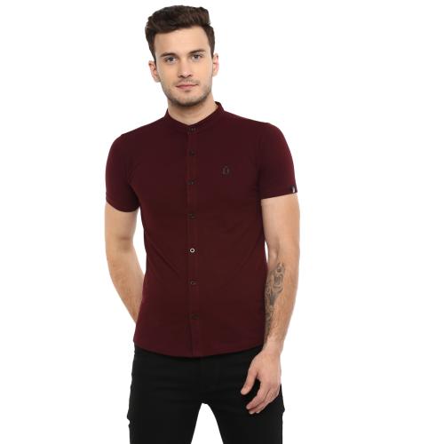 Urbano Fashion Men Solid Casual Maroon Shirt
