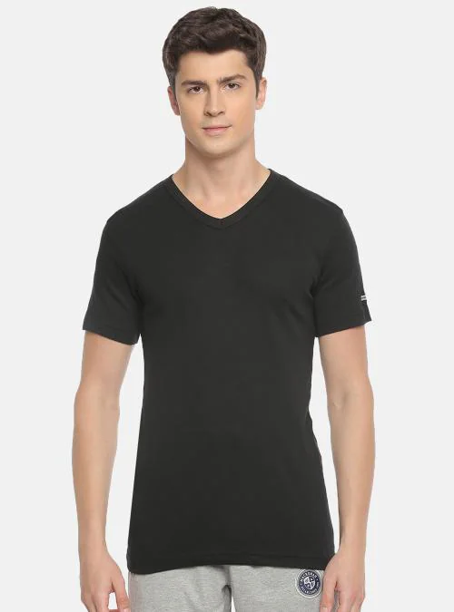 Macroman M Series Men Black Solid Cotton Single Tshirts