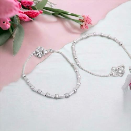Buy BR Ornaments Sizzling Glittering Women Anklets & Toe Rings Alloy