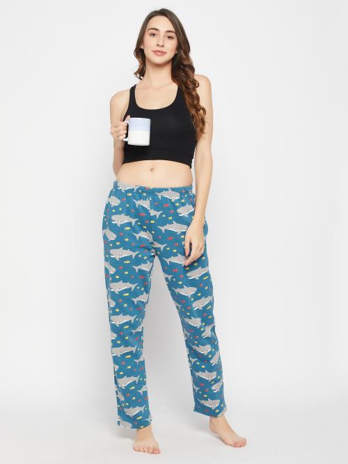 Clovia Women's Blue Graphic Fleece Pyjama