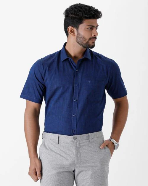 RAMRAJ Men's Blue Solid Cotton Blend Short Sleeve Shirt
