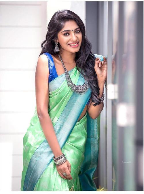 FACE DEAL Saree Women Green Silk Blend Banarasi Saree