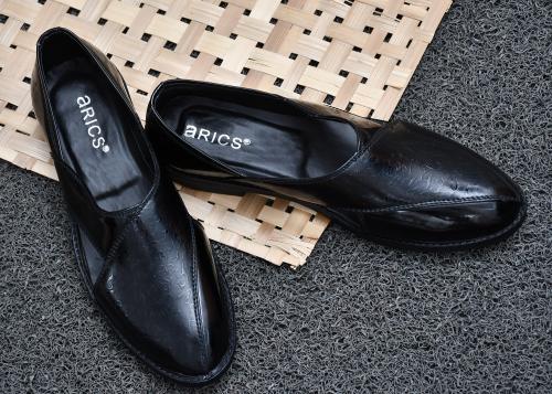 ARICS Synthetic Leather Ethnic Slip On Peshawari Style Juttis/Loafers for Men (Black)