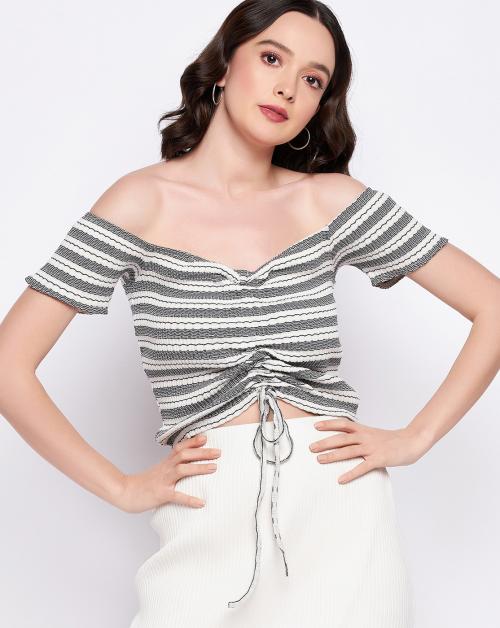 Hang N Hold Women Striped sweetheart neck half sleeves crop top