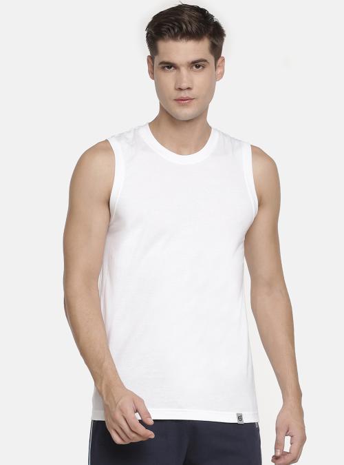 Macroman M Series Men's White Solid Cotton Blend T-shirt