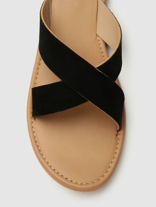 Stalk Black Trendy & Stylish Flat Sandals For WOMEN