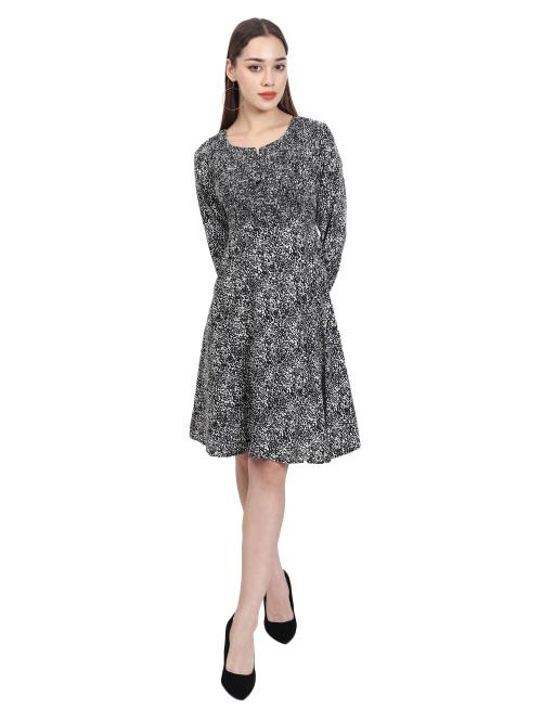 Fashion Senoraa Women Multicolor Crepe Round Neck Chita Print A-Line Dress