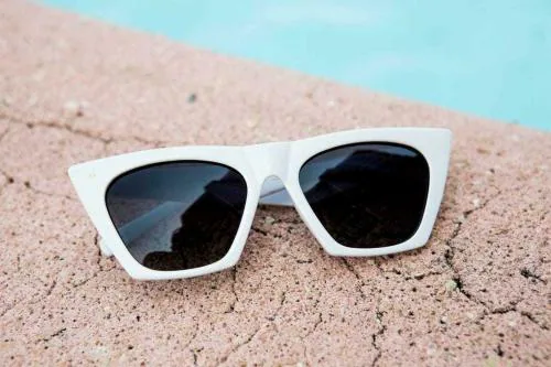 PIRASO Retro Square Full-Frame White Sunglasses for Girls-(0918 WHITE)