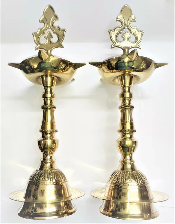NAAYAGI Traditional Brass Oil Lamp / Porai Kuthuvilakku , Porai vilakku, kumbakonam