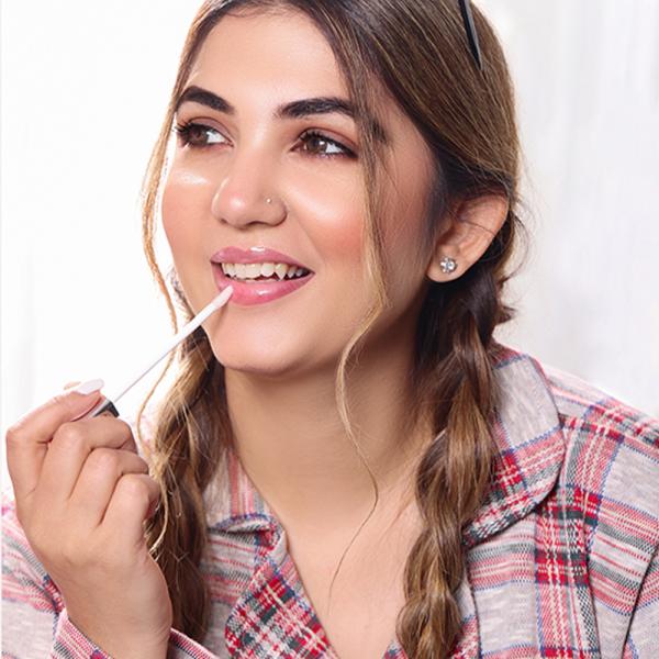 LOVE EARTH LIP GLOSS MIDNIGHT RUNNER (TRANSPARENT) JioMart