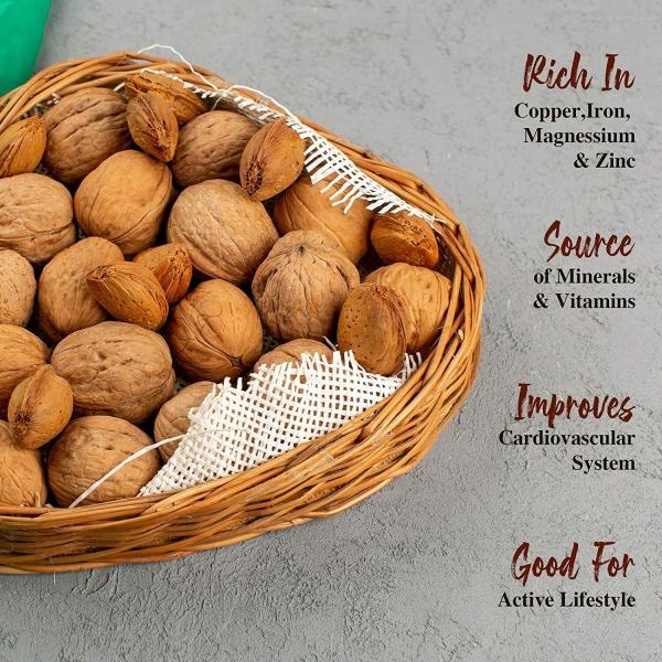 Town Grocer Whole Walnut with Shell 500g, Jumbo, Fresh, Buttery Taste